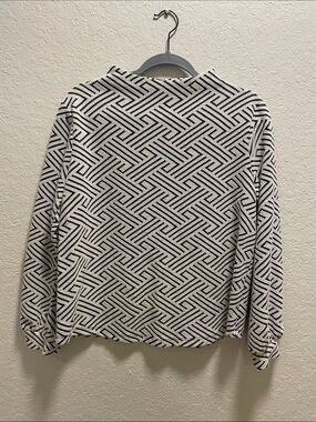 W5 Black and White Geometric Knit Sweater